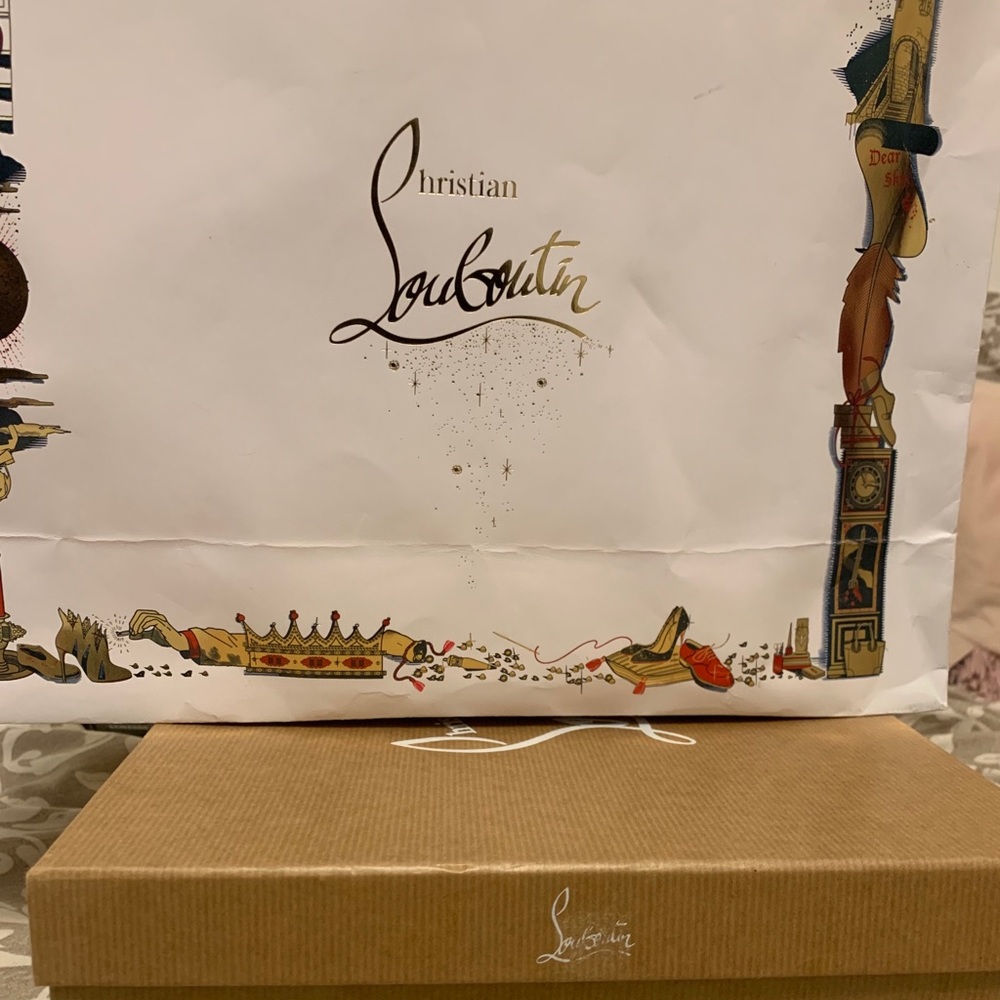 LOUBOUTINS 5 1/2 FOR SALE !!! - Picture 9 of 9